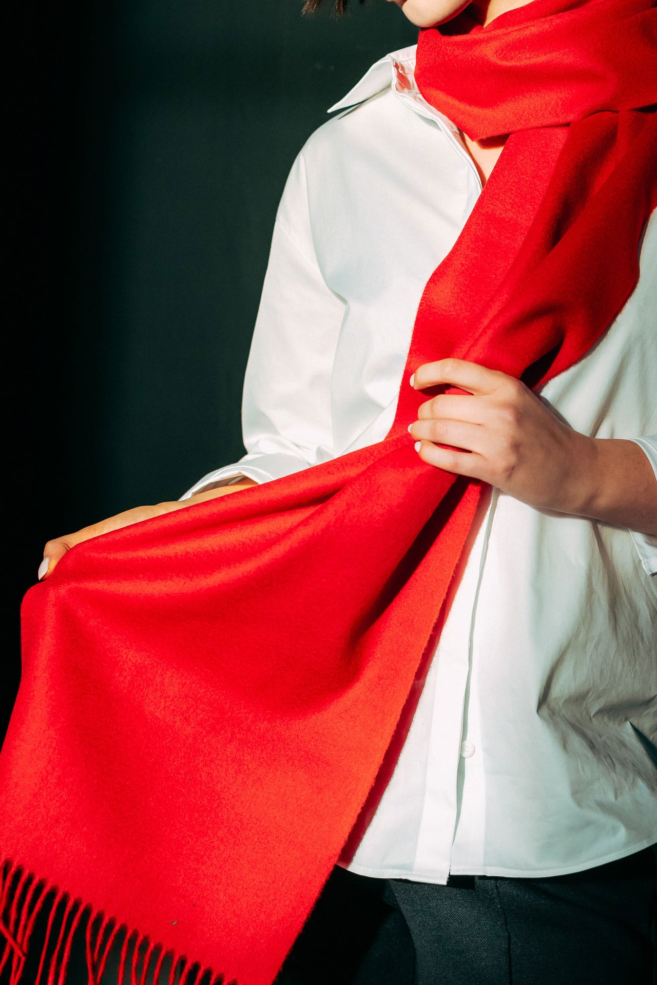 Red Model Scarf Joshua Ellis | Classic Plain 100% Lambswool Scarf - Red