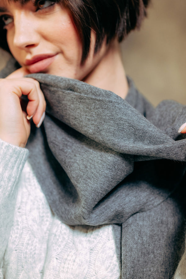 Model wearing Classic Plain 100% Lambswool Scarf - Grey