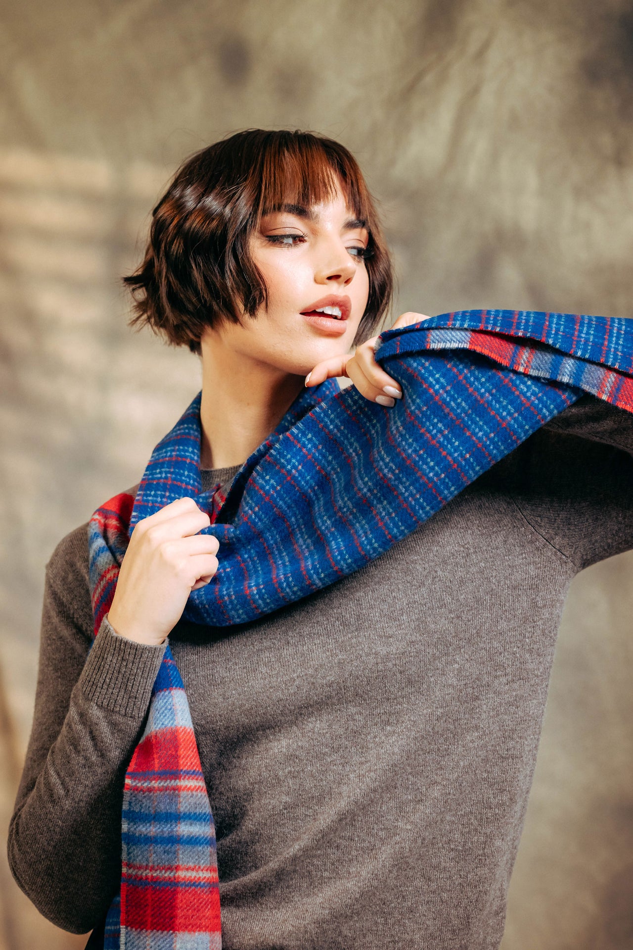 Doublefaced Check Brushed 10% Cashmere 90% Lambswool Scarf - Red x Grey x Blue