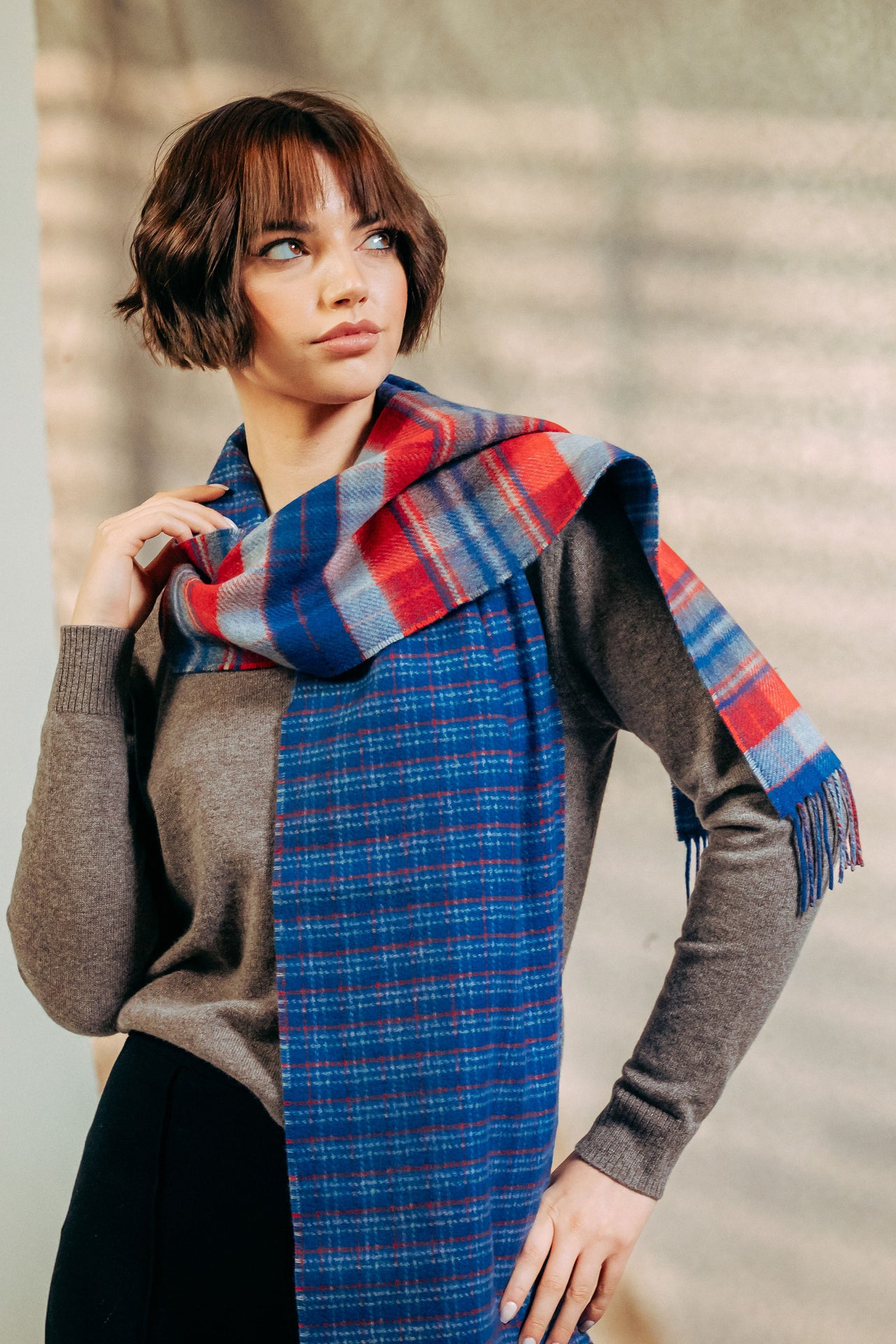 Doublefaced Check Brushed 10% Cashmere 90% Lambswool Scarf - Red x Grey x Blue