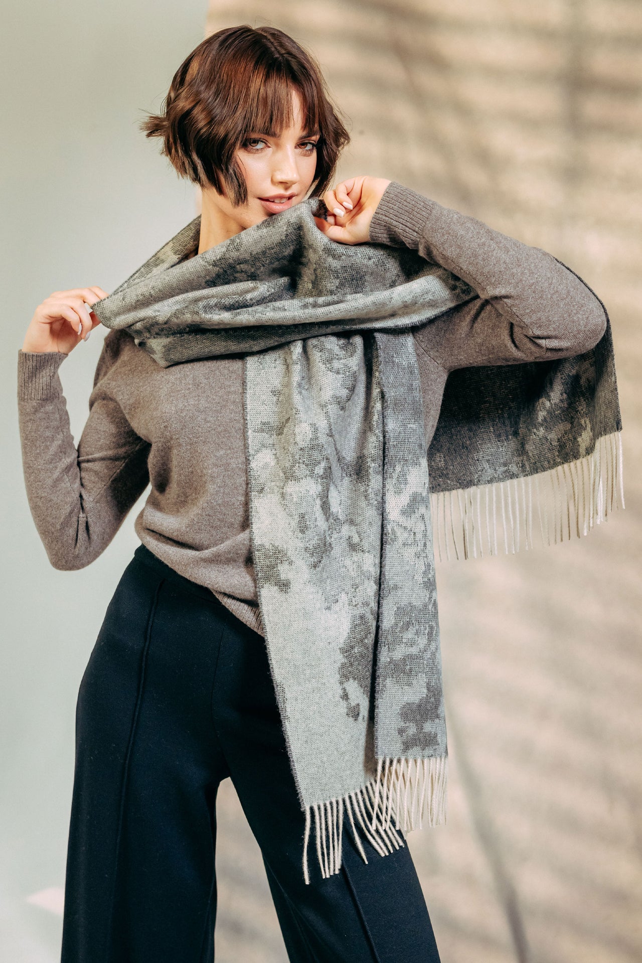 Jacquard Ripple 100% Cashmere  Scarf - Grey